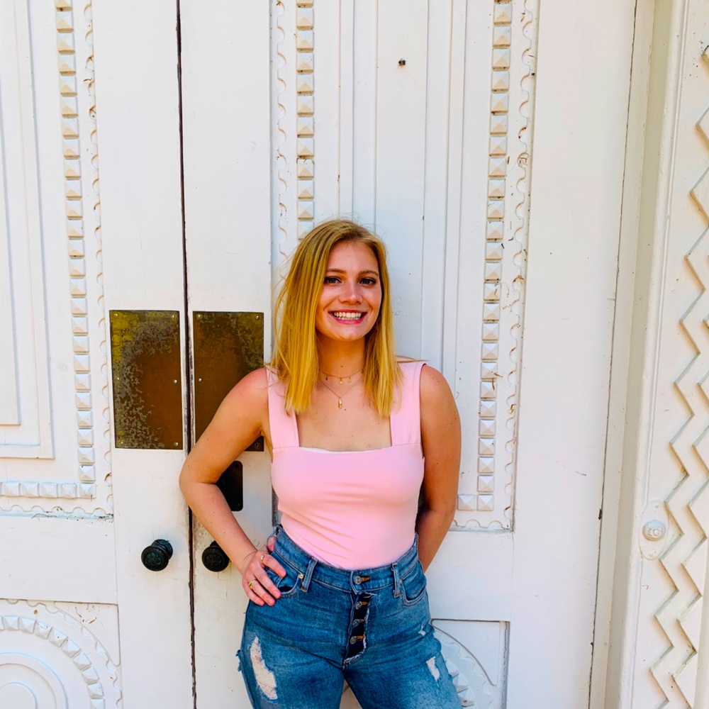 Meet your Posher, Caroline